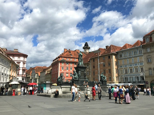 Kombi prevoz putnika Srbija - Austrija - Prevoz kombijem do Graca